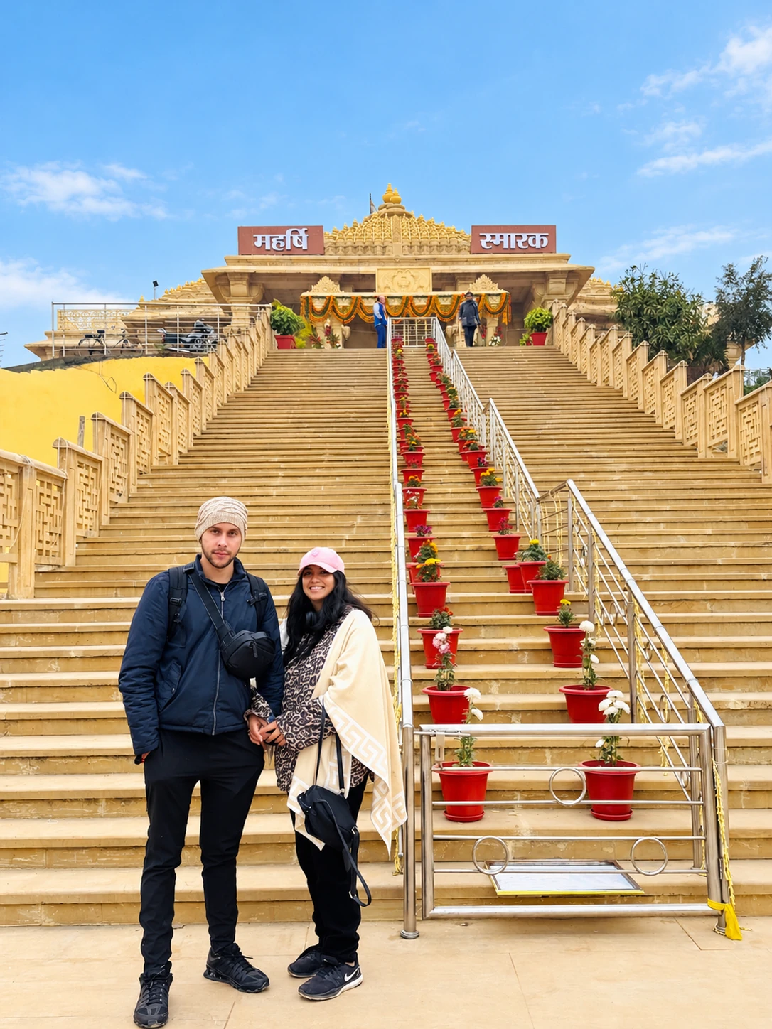 Viaje de la comunidad al Maharishi Smarak, en la India